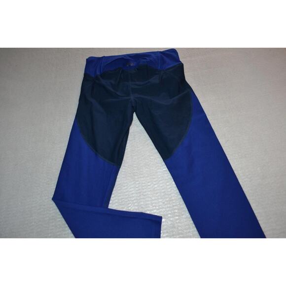 25201 Under Armour Gym Pants Capris Workout Blue Size Medium Fitted Womens - Picture 6 of 6